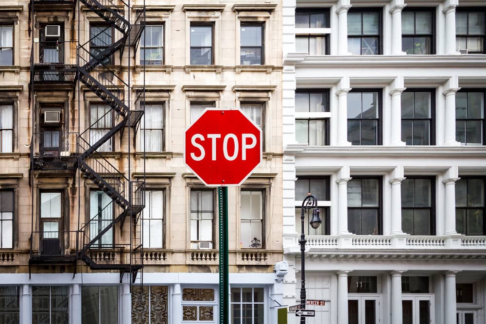 【フィンドム】指用コンドームはどこで売ってる？有名ドラッグストアや街の薬局の取扱い状況は？