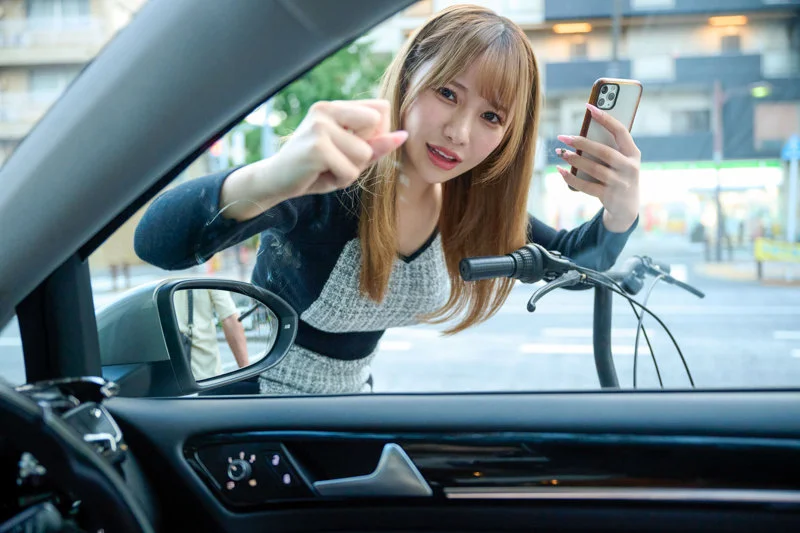 りおっち 無料サンプル画像(1) 【君の名前は？セクシー女優と品番を】