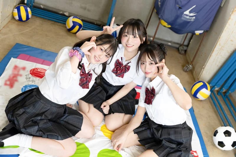 みこ＆なぎさ＆かんな 無料サンプル画像(1) 【君の名前は？セクシー女優と品番を】