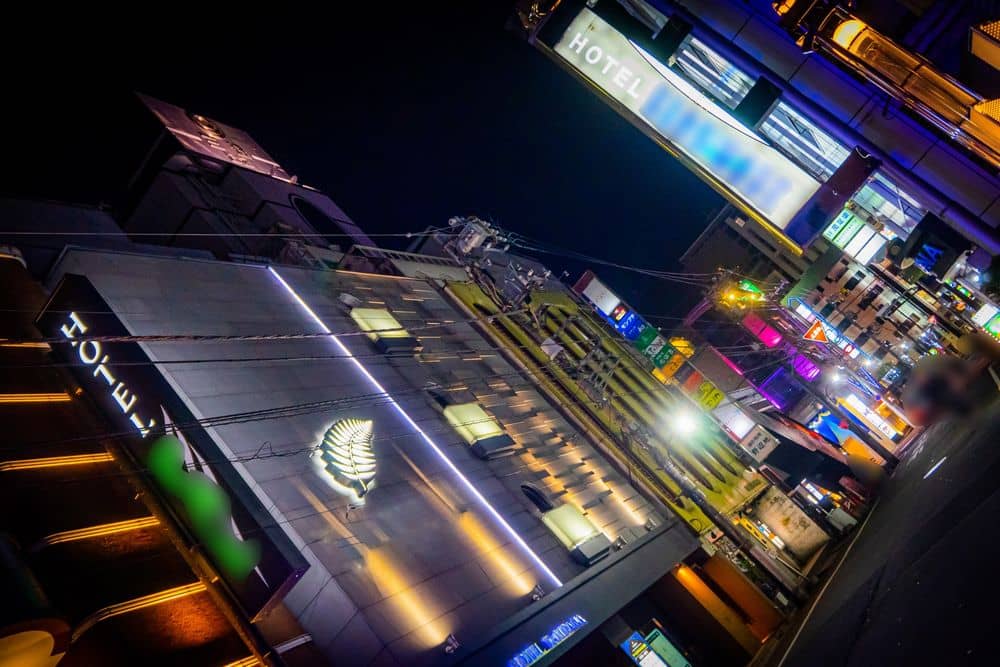 歌舞伎町のラブホ街。